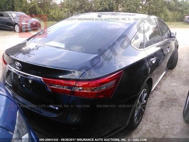 تويوتا أفالون